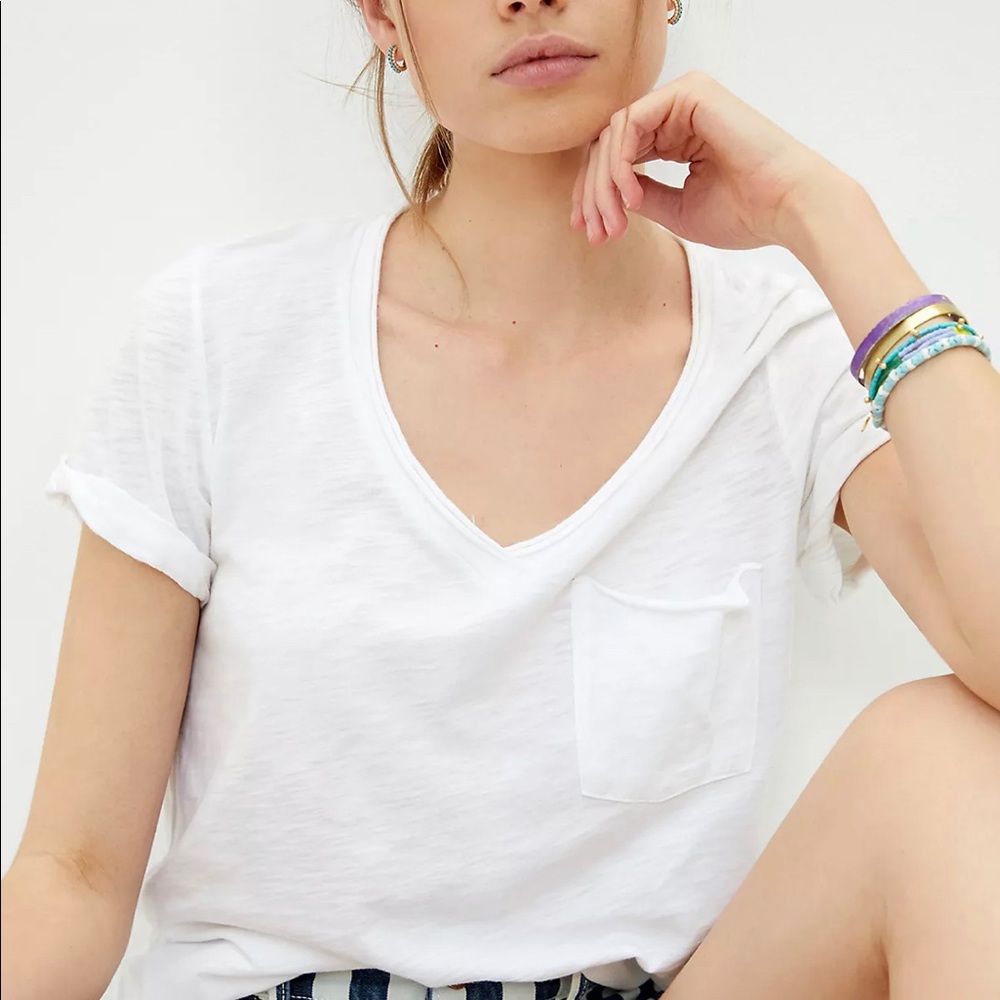 Anthropologie T.la v neck tee